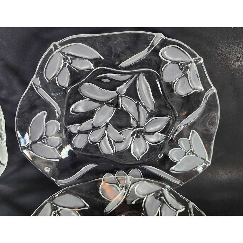 6 Embossed Floral Dinner Plate Clear Thick Glass Textured 8" Wavy Edge Stunning - Picture 14 of 16